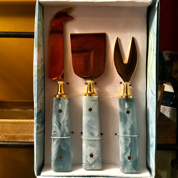 Set of 3 Aqua Swirl Handle Cheese Knives Set - Picture 2 of 4